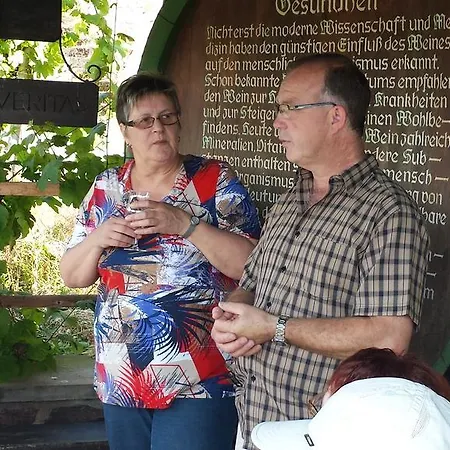 Ferienweingut Rainer Hirschen * Burg (Bernkastel-Wittlich)