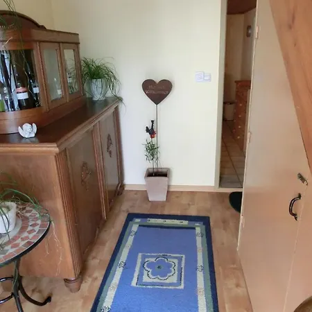 Ferienweingut Rainer Hirschen *