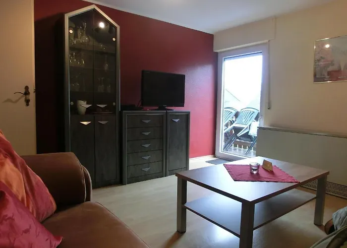 Ferienweingut Rainer Hirschen 아파트 *